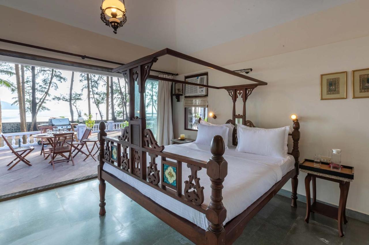 Casa Del Mer By Stayvista - Nearby Beach With, Sea-View Rooms & Coconut Farm 알리바그 외부 사진