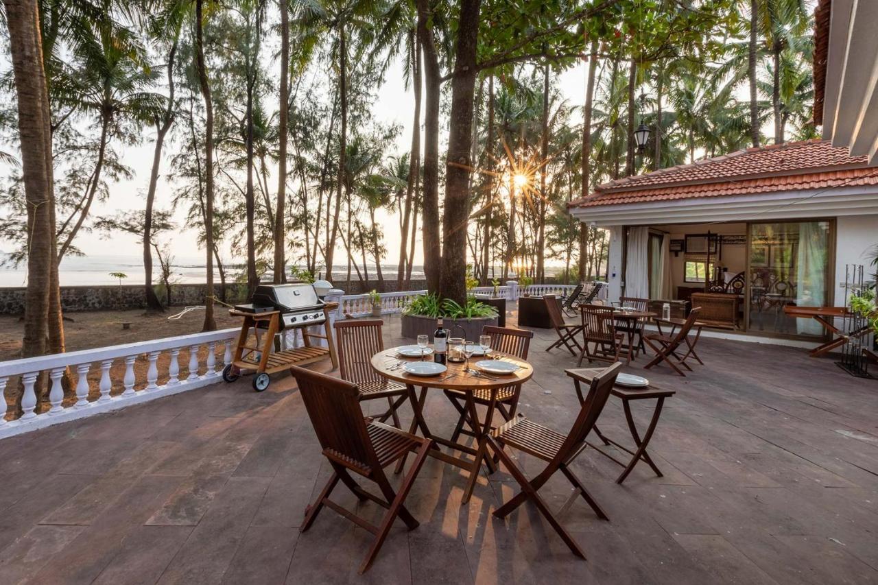 Casa Del Mer By Stayvista - Nearby Beach With, Sea-View Rooms & Coconut Farm 알리바그 외부 사진