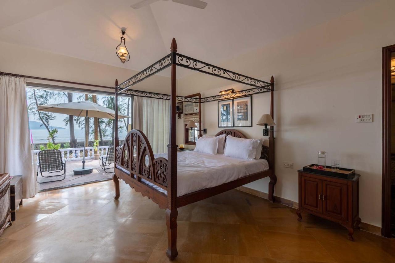 Casa Del Mer By Stayvista - Nearby Beach With, Sea-View Rooms & Coconut Farm 알리바그 외부 사진
