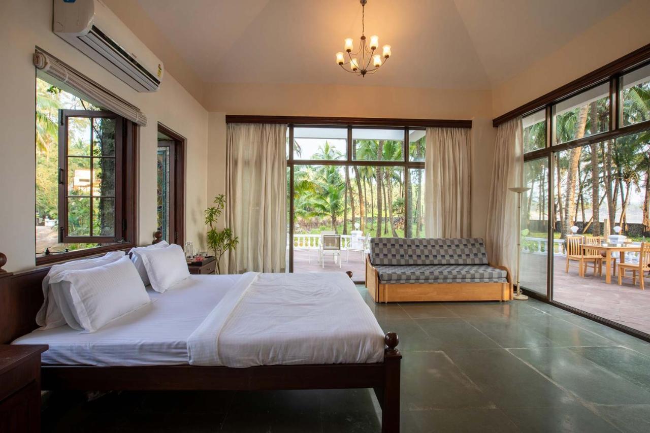 Casa Del Mer By Stayvista - Nearby Beach With, Sea-View Rooms & Coconut Farm 알리바그 외부 사진